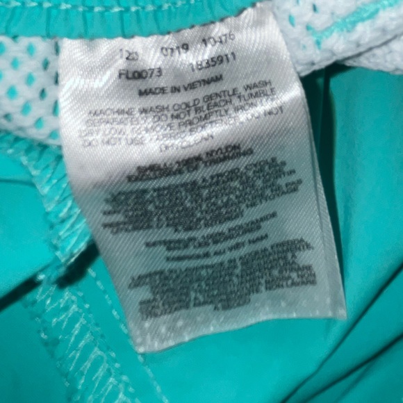 Columbia Women’s Fishing Shorts Turquoise Size Medium - Picture 4 of 4